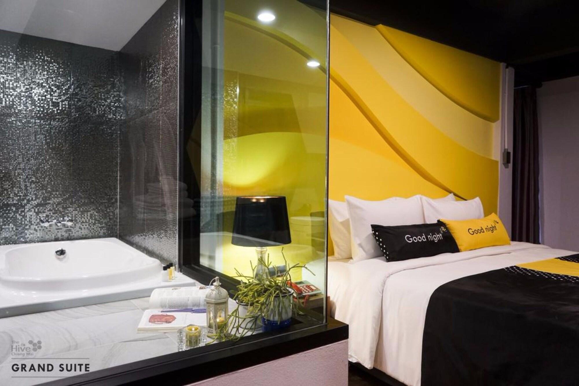 The Hive Chiang Mai Hotel מראה חיצוני תמונה
