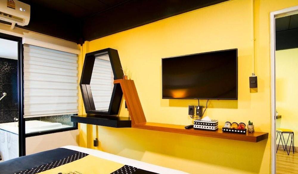 The Hive Chiang Mai Hotel מראה חיצוני תמונה