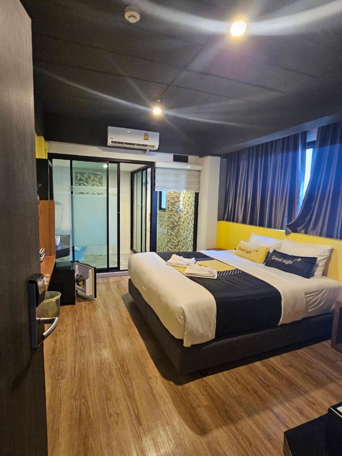 The Hive Chiang Mai Hotel מראה חיצוני תמונה