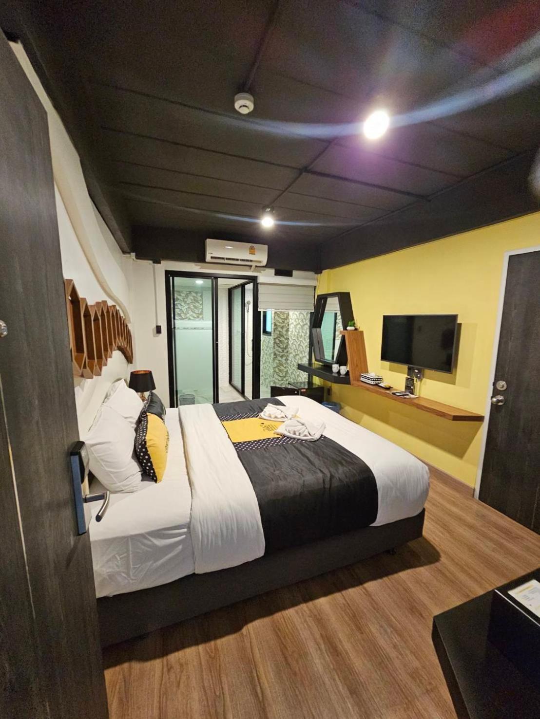 The Hive Chiang Mai Hotel מראה חיצוני תמונה